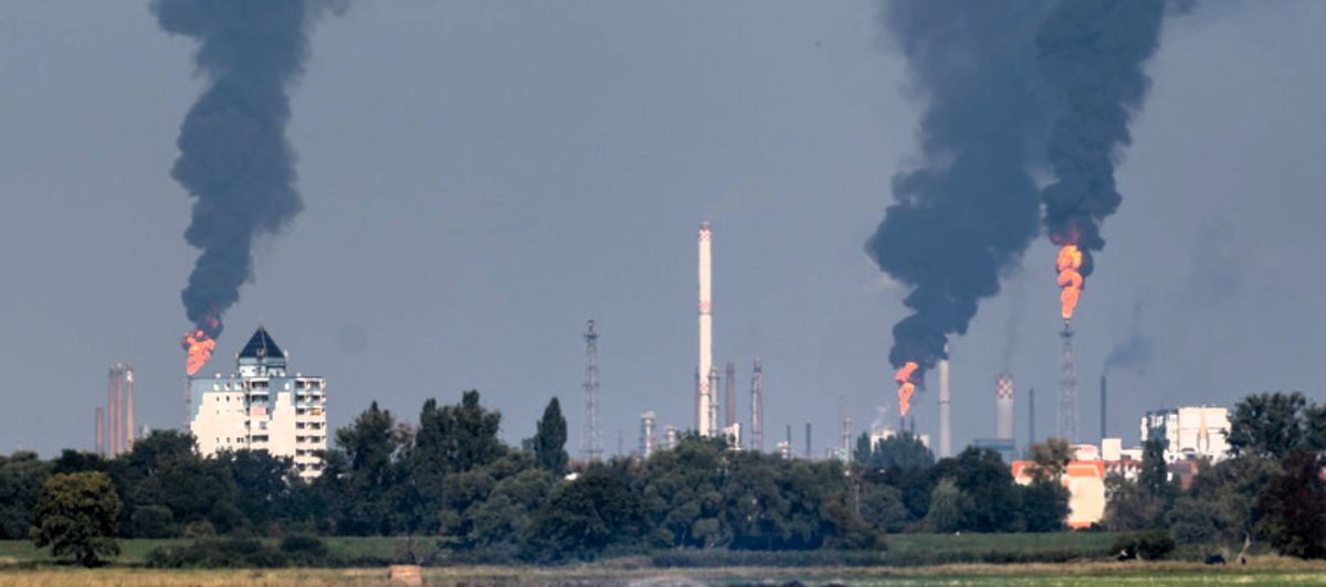 Rafineria w Schedt źródło BizneAlert